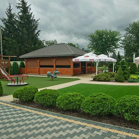 Hotel Hesperus Międzyrzec Podlaski Kültér fotó