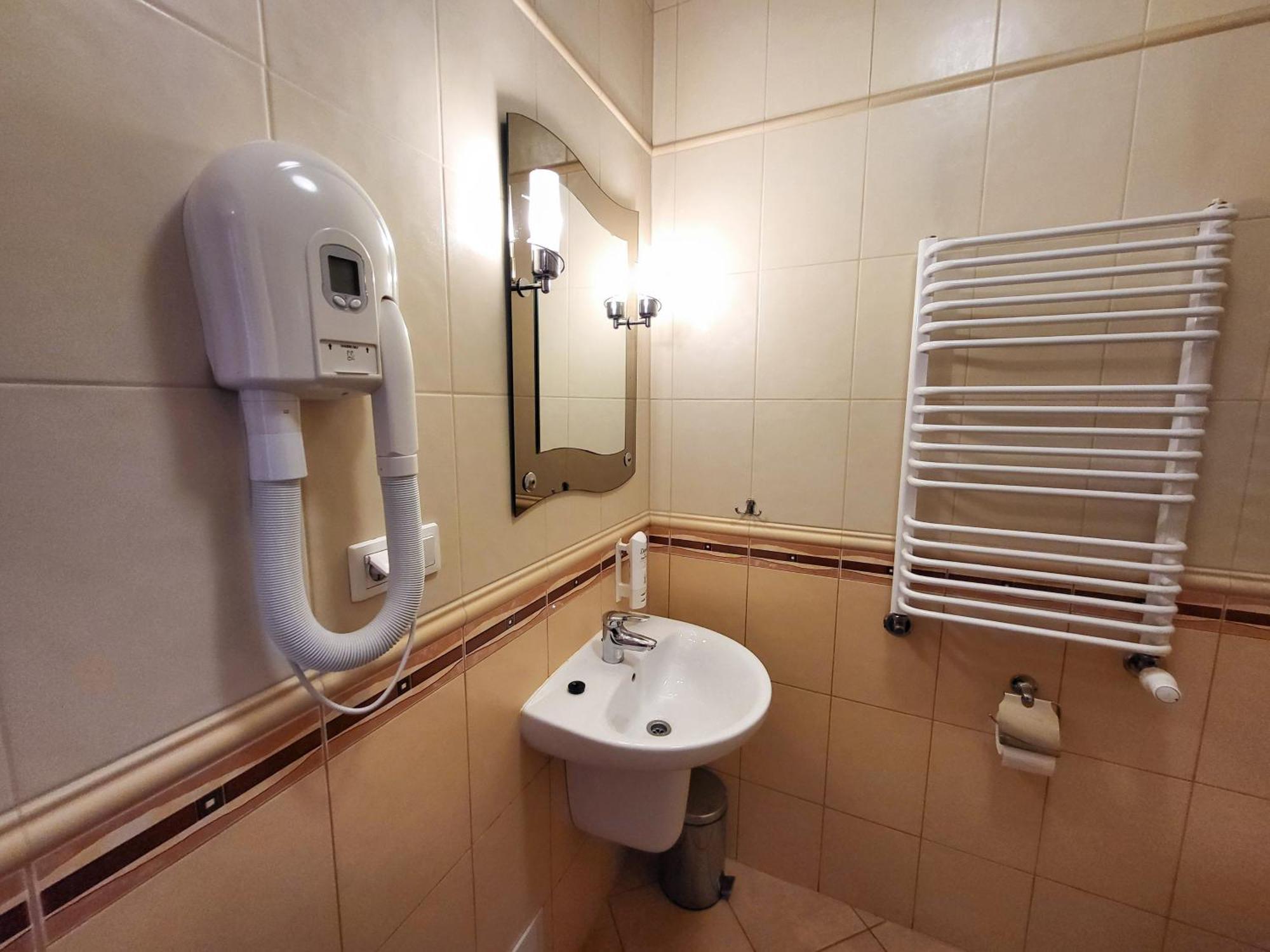 Hotel Hesperus Międzyrzec Podlaski Kültér fotó