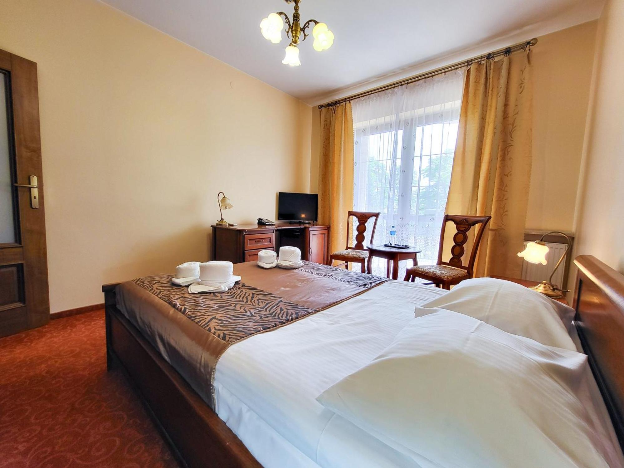 Hotel Hesperus Międzyrzec Podlaski Kültér fotó