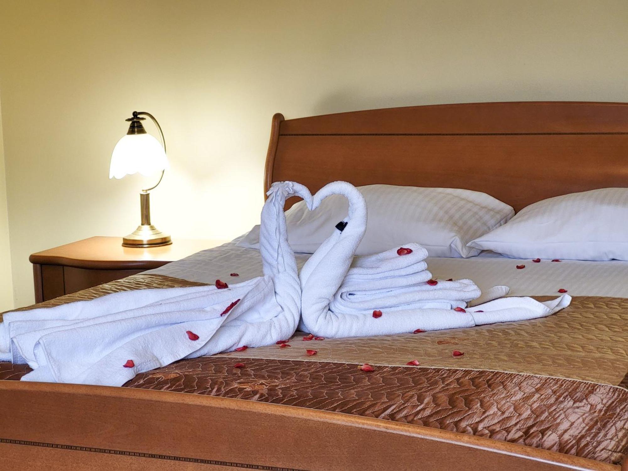Hotel Hesperus Międzyrzec Podlaski Kültér fotó