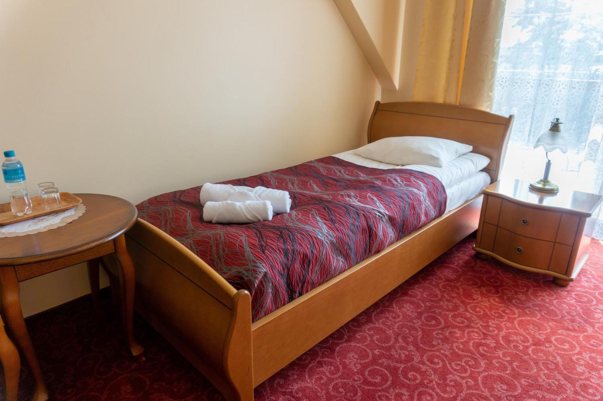 Hotel Hesperus Międzyrzec Podlaski Kültér fotó