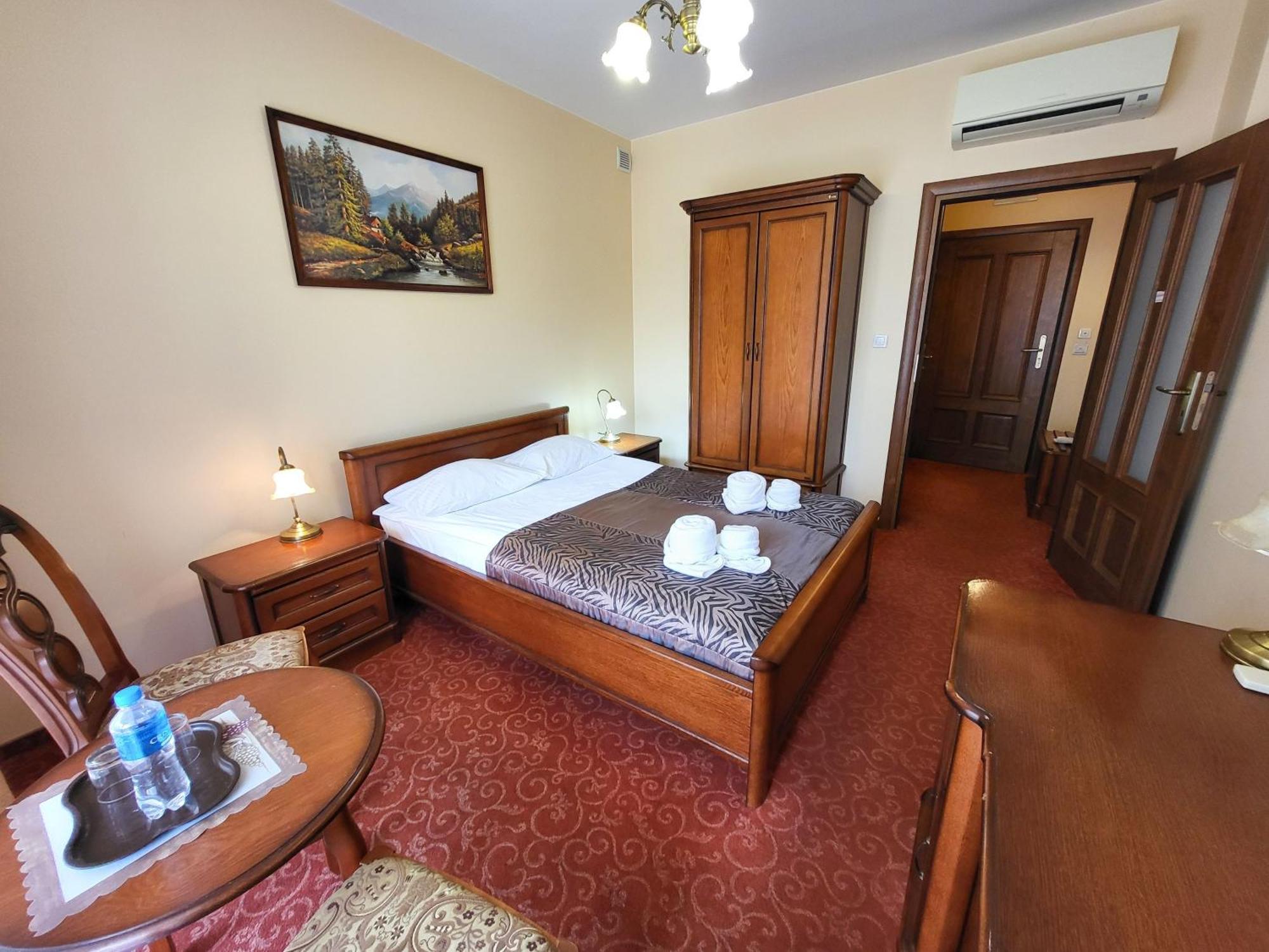 Hotel Hesperus Międzyrzec Podlaski Kültér fotó