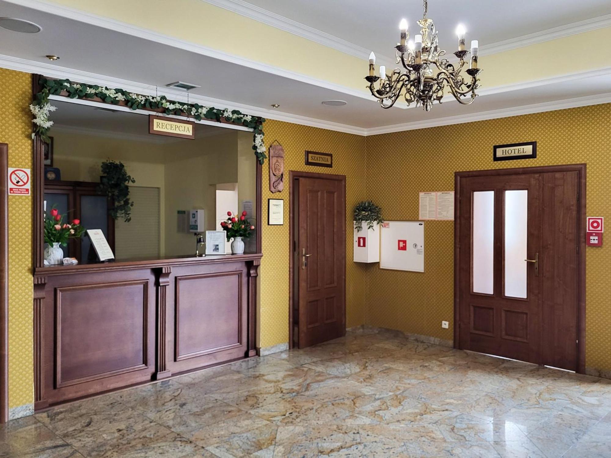 Hotel Hesperus Międzyrzec Podlaski Kültér fotó