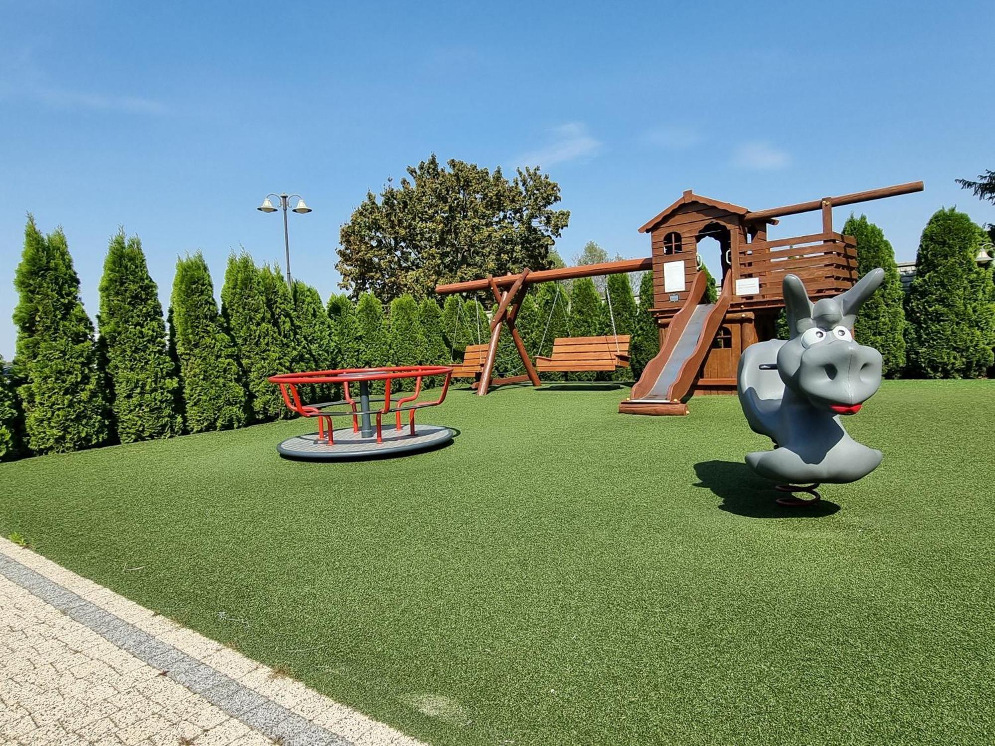 Hotel Hesperus Międzyrzec Podlaski Kültér fotó
